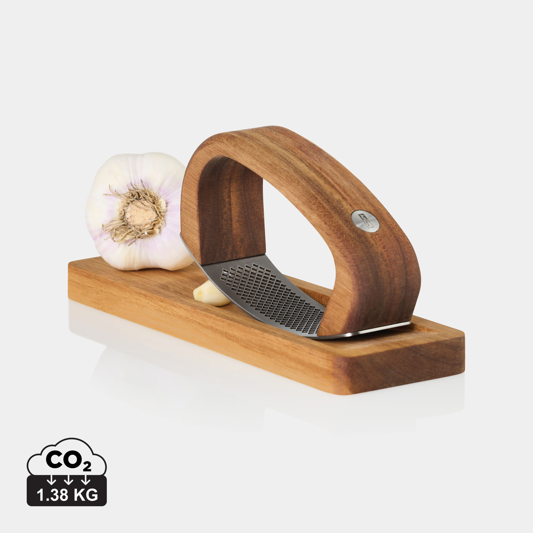 RoccAlio Garlic Press with Chopping Board